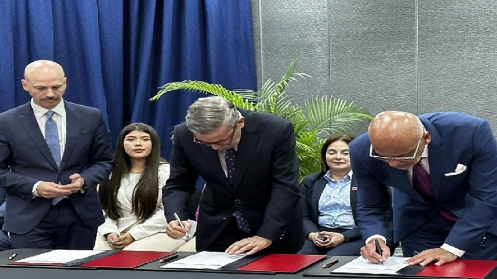 Firma DE ACUERDOS