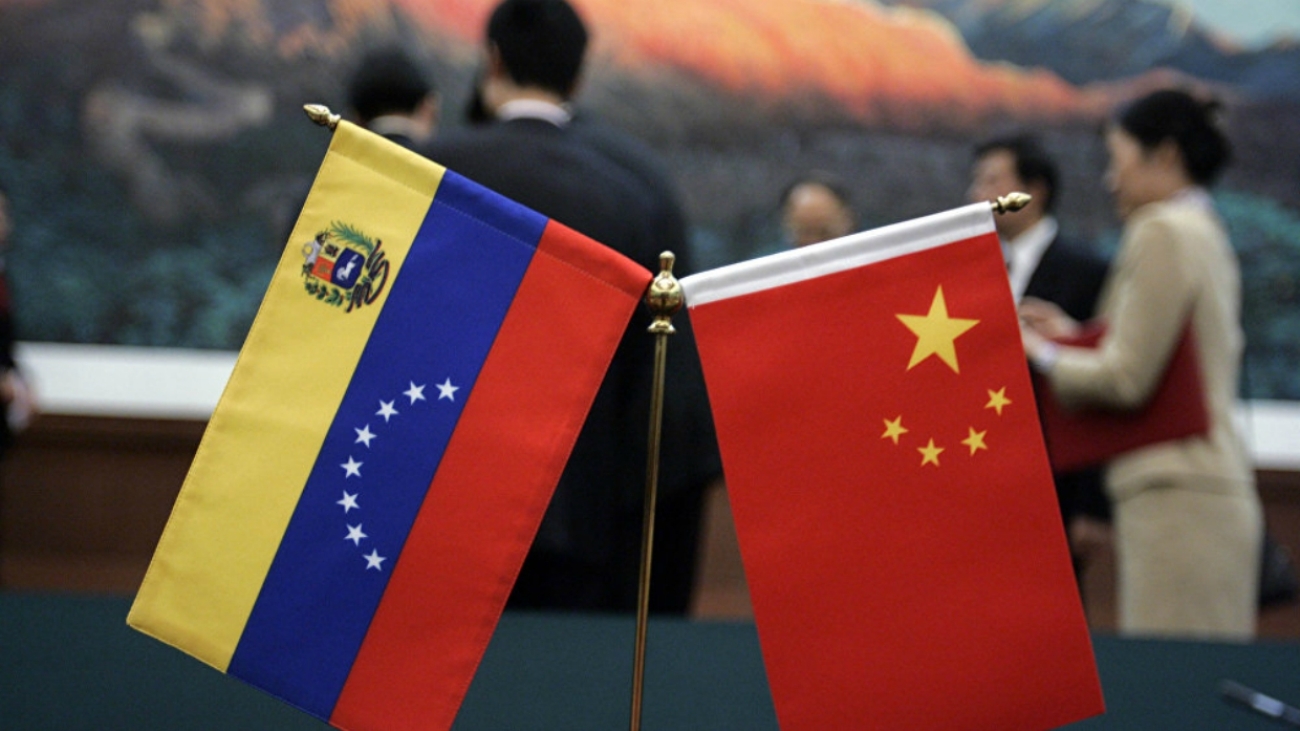 banderas-de-venezuela-y-china-17705 (1)