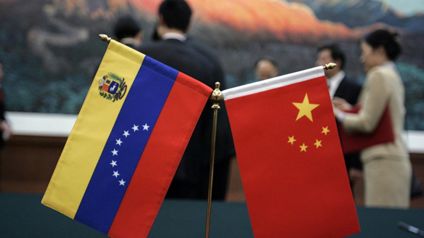banderas-de-venezuela-y-china-17705 (1)