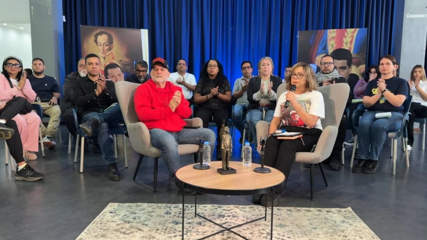 photo_5104974235582532510_y