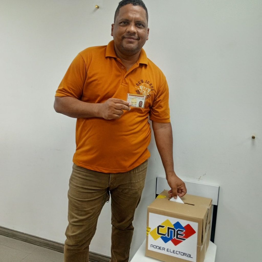 Participante consulta popular 2026